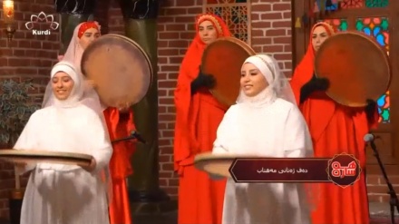 پێشکێش کردنی گرووپی دەفژەنانی مەهتاب