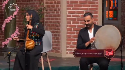 پێشکێشکردنی گرووپی مۆسیقای سرووشی مەولانا