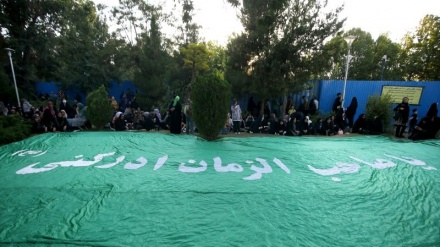هەڵکرانی ئاڵای نەخشاندی بە ناوی حەزرەتی مەهدی (ع) لە شاری هەمەدان