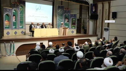 برگزاری همایش هفته وحدت از سوی مهاجران افغان در مشهد