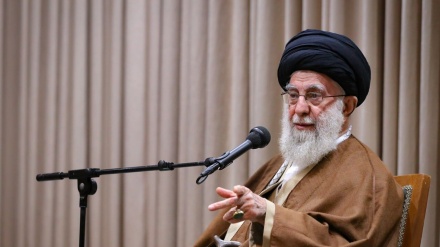 ڕێبەری شۆڕش: وڵاتانی ئیسلامی پێوەندییەکانیان لەگەڵ ڕژیمی زایۆنی بپچڕن