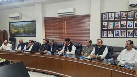 عوامی ایکشن کمیٹی سے مذاکرات کے لیے پاکستان کی حکومتی ٹیم مظفرآباد پہنچ گئی