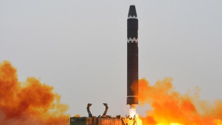 SJEVERNA KOREJA TESTIRALA RAKETU DOK JE TRUMP U POSJETI SEULU