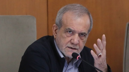  صدرِ ایران نے پاکستان اور افغانستان کی جھڑپوں پر اظہارِ افسوس کرتے ہوئے اسلامی ملکوں کے درمیان اتحاد و یکجہتی کی ضرورت پر زور دیا ہے