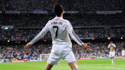 RONALDO POSTIGAO REKORD OD 800 KLUPSKIH GOLOVA