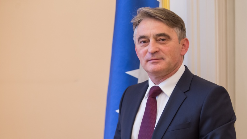 KOMŠIĆ: META NIJE SCHMIDT, NEGO OHR - TO BI ZNAČILO KRAJ MIROVNOG SPORAZUMA