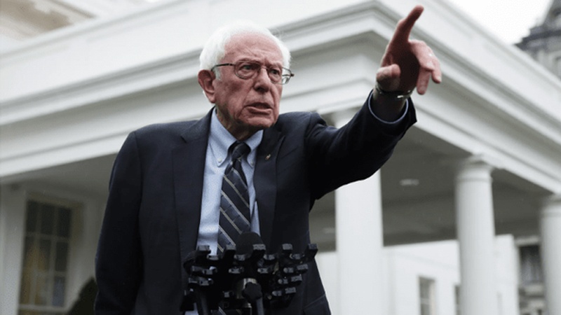 SANDERS: TRUMP JE DOŽIVIO NEUSPJEH U VOĐENJU VLASTITE ZEMLJE, ZATO NEKA NE POKUŠAVA VODITI VENECUELU
