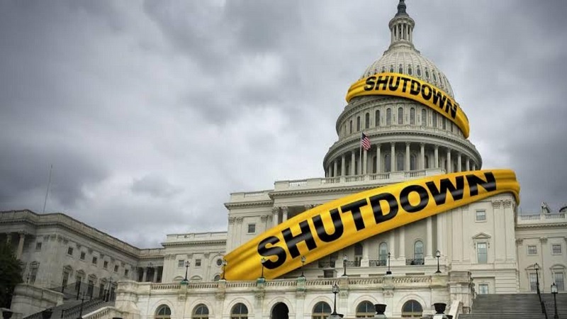 امریکہ میں شٹ ڈاؤن جاری: ملازمین تنخواہ کو ترس گئے، گھر کا سامان بیچنے پر مجبور