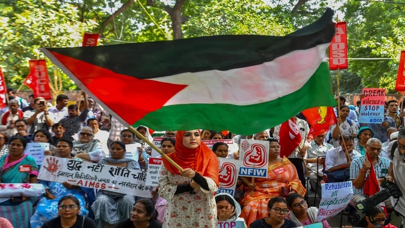 ہندوستان کے دارالحکومت دہلی کے آسمان میں گونجے فلسطین کی حمایت میں نعرے، مظاہرین نے مودی حکومت کو بنایا تنقید کا نشانہ