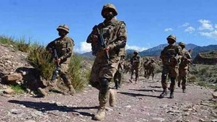 پاک افغان سرحد پر تازہ جھڑپیں، پاکستان کا افغانستان کے کئی ٹینکوں کو تباہ کرنے اور بھاری جانی نقصان پہنچانے کا دعویٰ