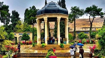 حافزی شیرازی شاعیرێکی جیهانیی