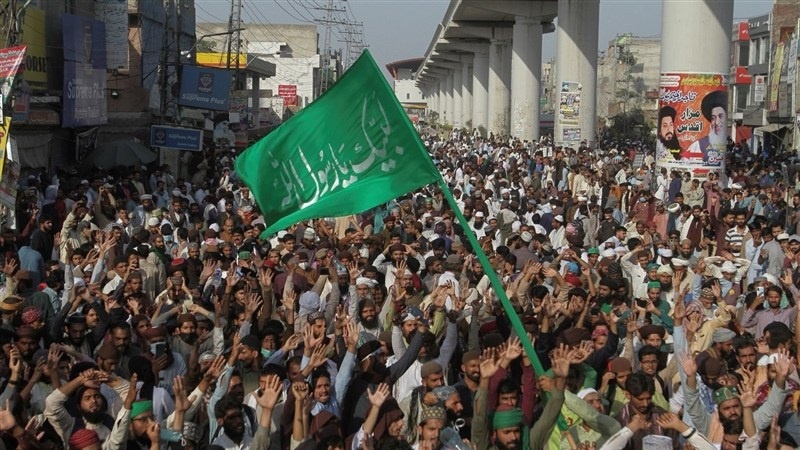 ناڕەزایەتی دەربڕینی بەربڵاو لە پاکستان؛کەوتنەڕێی ناڕازیان بەرەو باڵوێزخانەی ئەمریکا لە ئیسلامئاباد