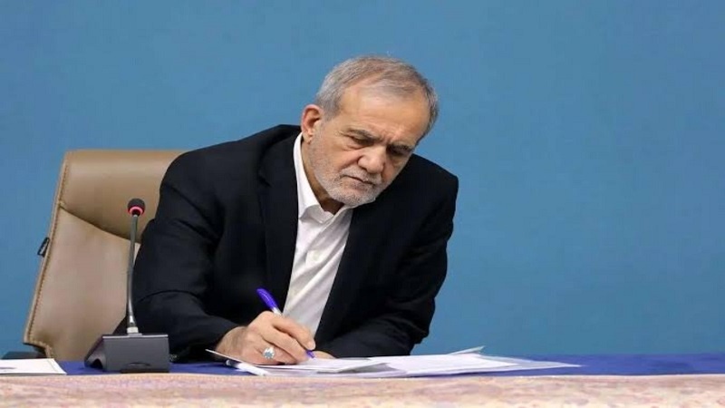  ایرانی کھلاڑیوں کے نام صدر پزشکیان کا پیغام: ایرانی تہذیب و ثقافت، اخلاق اور جواں مردی  کی اہمیت پر زور