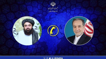 ایران اور افغانستان کے وزراء خارجہ کے درمیان اہم ٹیلیفونی گفتگو، افغانستان اور پاکستان کے درمیان کشیدگي پر تشویش