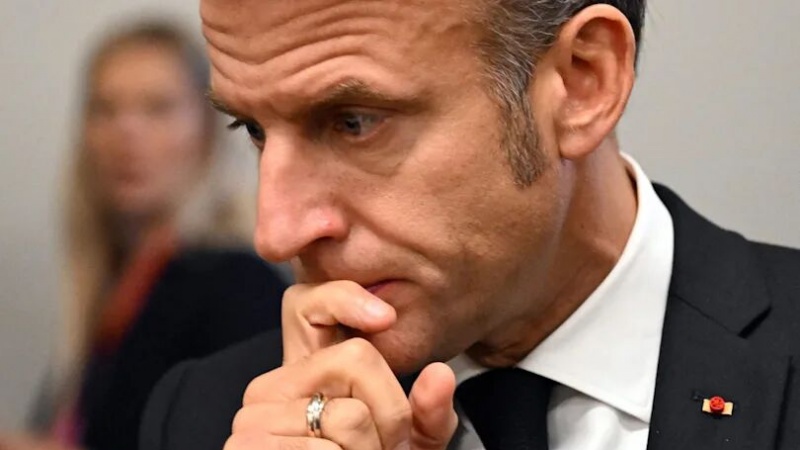 NOVI FRANCUSKI PREMIJER PODNOSI OSTAVKU