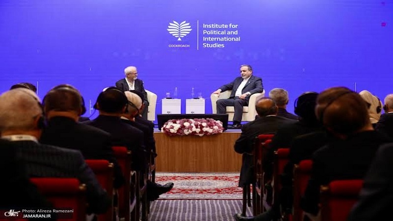 امریکہ اور اسرائیل کی جانب سے داغا گیا پہلا میزائل مذاکرات کی میز پر گرا تھا: ایرانی وزیر خارجہ