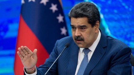 MADURO: NIKAD SE NEĆEMO PREDATI