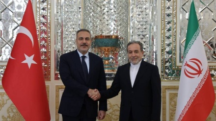 دیدار و رایزنی وزرای خارجه ایران و ترکیه  در تهران