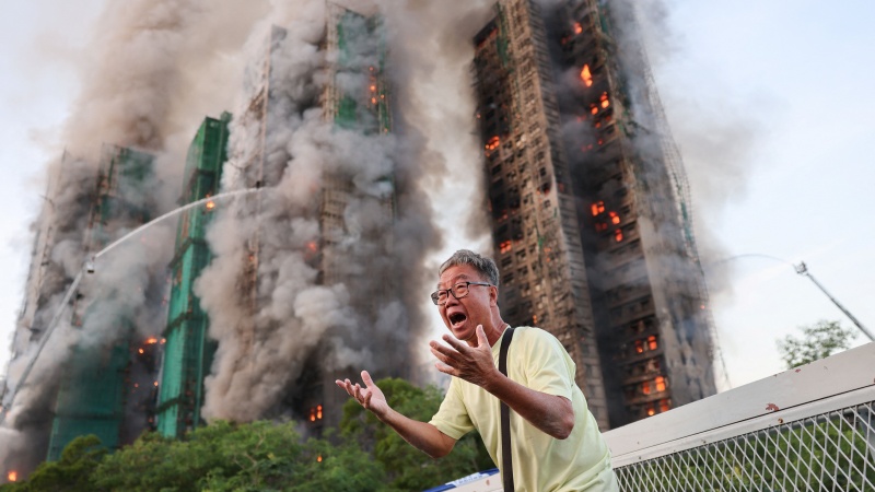 ہانگ کانگ کے رہائشی ٹاورز میں آگ سے تباہی