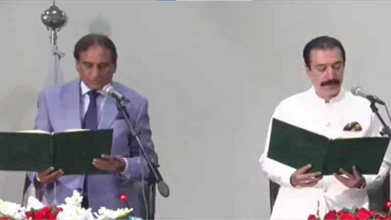 پاکستان کے زیر انتظام کشمیر کے نو منتخب وزیرِ اعظم راجہ فیصل ممتاز راٹھور نے حلف اٹھالیا