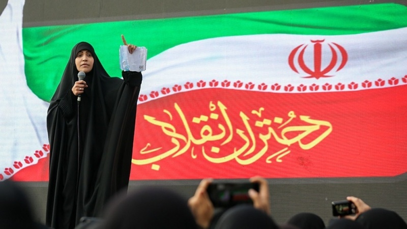 کۆبوونەوەی حیجابی فاتمی لە تاران