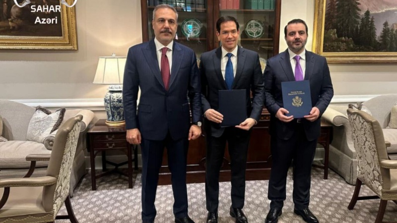 ABŞ dövlət katibi, Türkiyə və Suriya xarici işlər nazirlərinin üçtərəfli iclası keçirilib