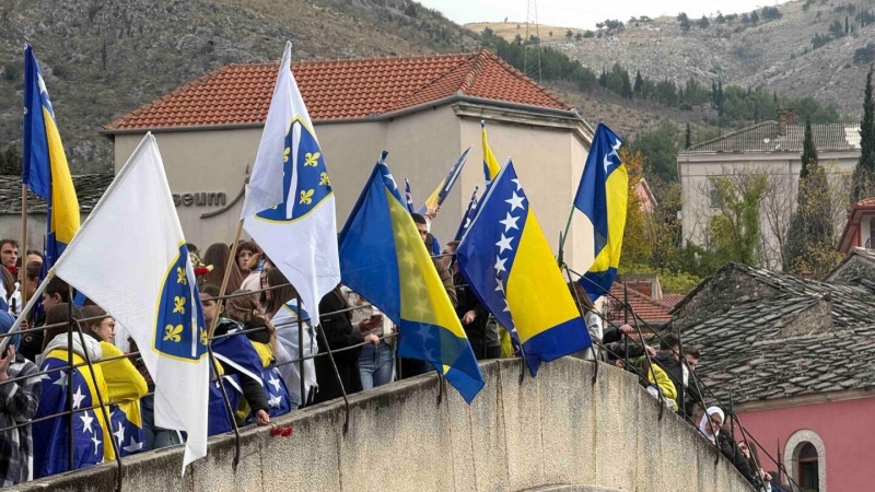 Skokom bez aplauza obilježena godišnjica rušenja Starog mosta