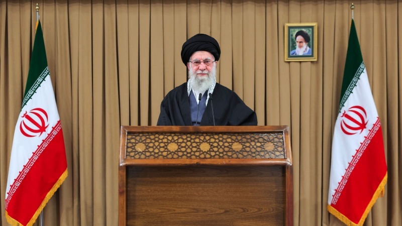 Rêberê mezin ê Şoreşa Îslamî: Peyama bi navcîtî ya Îranê bi Amerîkayê derewa tam e