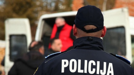 UHAPŠENI POLICAJCI U SARAJEVU ZBOG ZLOUPOTREBE MALOLJETNIKA; U TUZLI PROTEST GRAĐANA