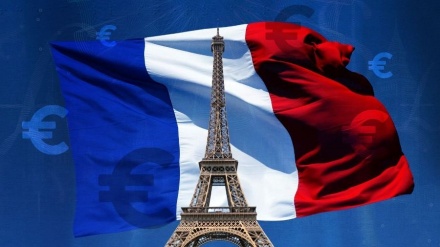 تەشەنەی قەیران لە فەرەنسا بەهۆی پەسەندنەکرانی بودجە لە پەرلەمان