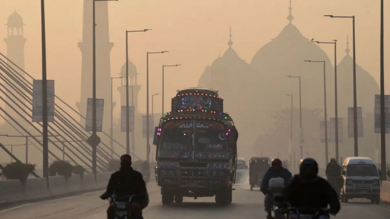 پنجاب کے کئی شہروں بشمول لاہور میں فضائی آلودگی بدستور غالب