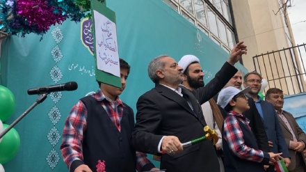 13 Aban ilə eyni zamanda məktəblərdə imperializmə qarşı mübarizə zəngi çalındı