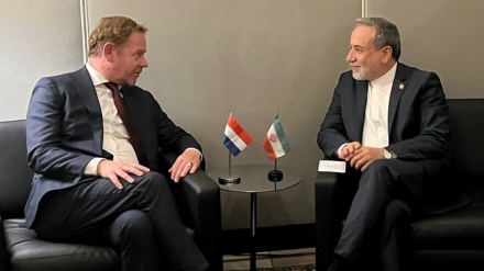 ہالینڈ کے وزیر خارجہ سے عراقچی کی ملاقات، تعلقات پر تبادلۂ خیال