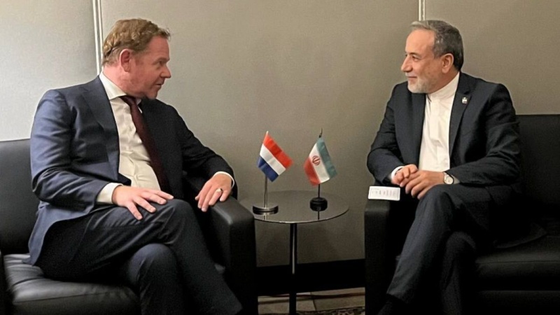 ہالینڈ کے وزیر خارجہ سے عراقچی کی ملاقات، تعلقات پر تبادلۂ خیال