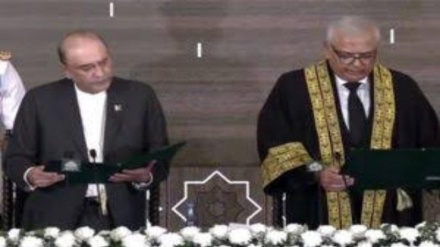 پاکستان: جسٹس امین الدین نے وفاقی آئینی عدالت کے پہلے چیف جسٹس کے طور پر حلف اٹھا لیا