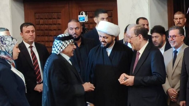 IRAČKI POLITIČKI LIDERI I NAROD PRISUSTVUJU BIRAČKIM MJESTIMA U RANIM SATIMA GLASANJA