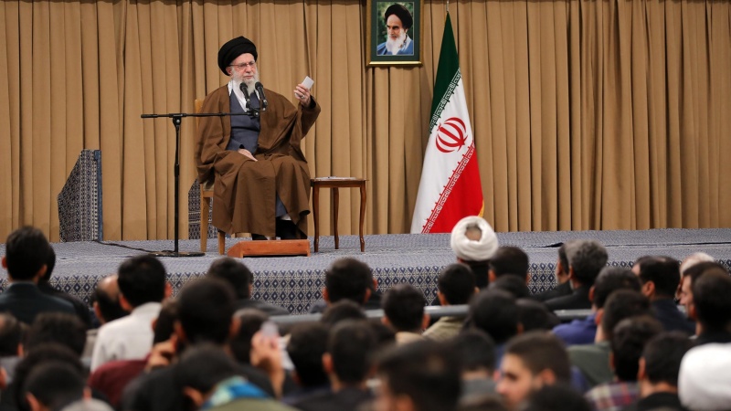 رہبر انقلاب سے ہزاروں اسٹوڈنٹس کی ملاقات