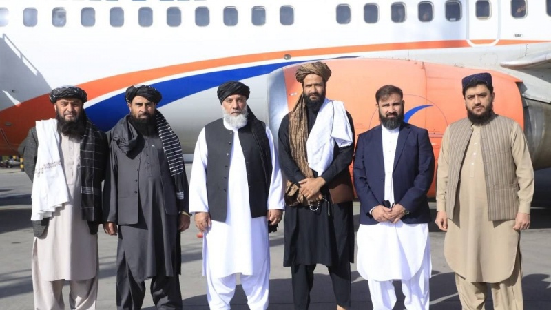 سفر هیأت بلندپایه حکومت سرپرست به هند با هدف استفاده موثر از ظرفیت‌های بندر چابهار