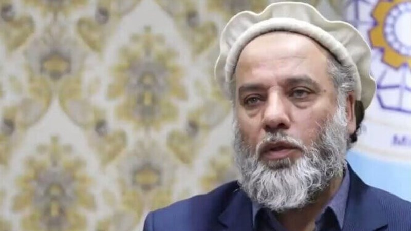 د سرپرست حکومت د صنعت او سوداګرۍ وزیر نورالدین عزیزي