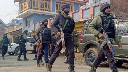 ہندوستان : جموں کشمیر میں ممنوعہ جماعت اسلامی کے خلاف پولیس کی طرف سے سخت کریک ڈاؤن 