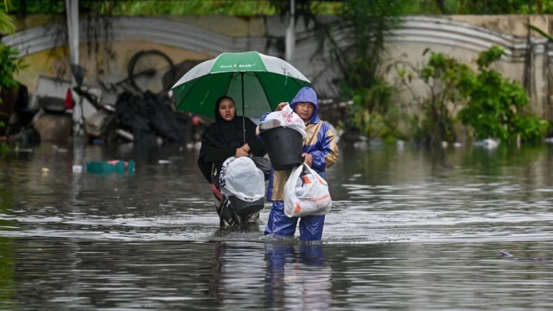 BROJ POGINULIH U POPLAVAMA U JUGOISTOČNOJ AZIJI DOSTIGAO JE 129