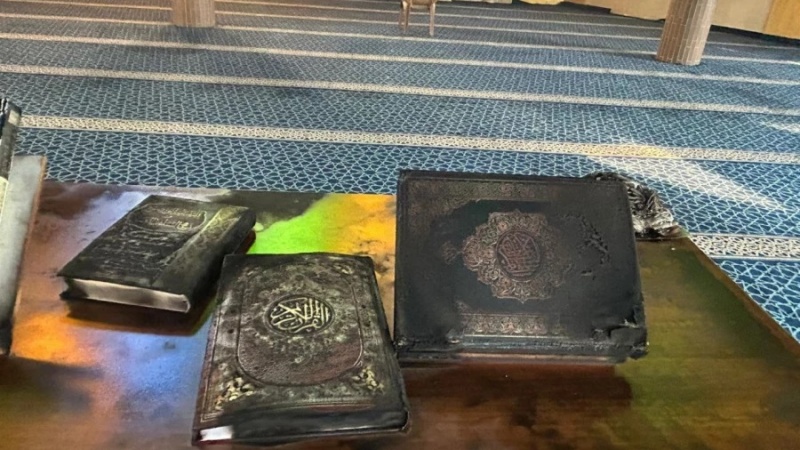 صیہونی آبادکاروں نے ایک مسجد کو آگ لگا دی