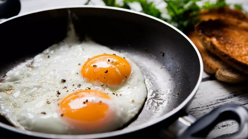 انڈے کھانے کی عادت آپ کو اس عام مرض سے تحفظ فراہم کرسکتی ہے