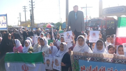 ایران کې نړۍوال استکبار سره د مبارزې ملي ورځ 