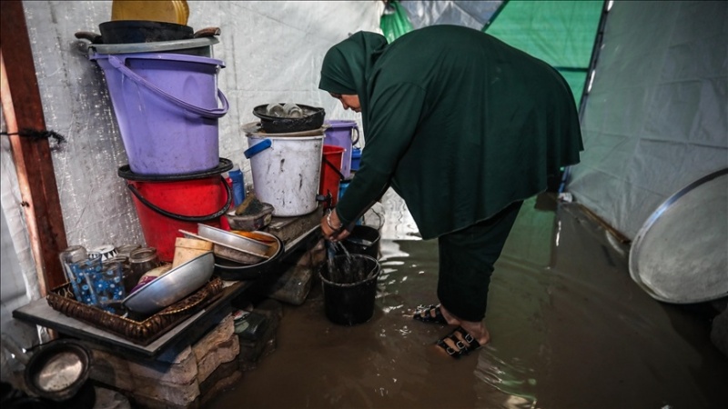 Jîyana awareyên filistînî di konên rizî û di nav baran û sermayê da