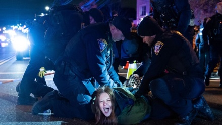 SUKOB AMERIČKE POLICIJE S PALESTINSKIM PRISTALICAMA