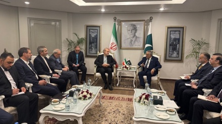 پاکستاني چارواکو سره د ایران ملي امنیت شورا د منشي سلامشورې