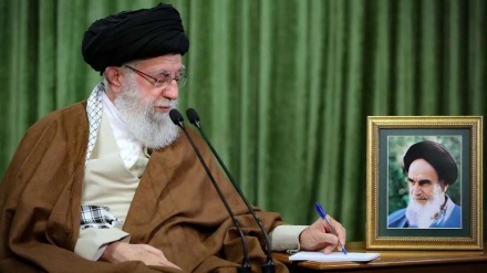 Rêberê Qedirbilind ê Şoreşê: Şehîdbûna zanyar û serdarên me nekariye û dê nikaribe ciwanên Îranî yên wêrek rawestîne