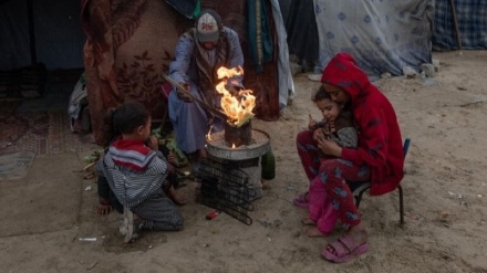 رژێمی زایۆنیستی هەروا ڕێگرە لەبەردەم هاتنی یارمەتییەکان بۆ غەززە