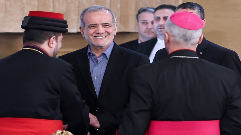 حضرت عیسی (ع) کی ولادت با سعادت، پورے ایران میں جشن کا ماحول، صدر مملکت کا تہنیتی پیغام